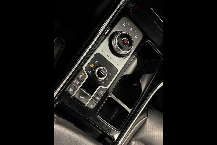 Kia Sorento 1.6 T-GDI Plug-in Hybrid 4WD ExecutiveLine*Head-up*Winter-Pakket*Leder*Trekhaak*