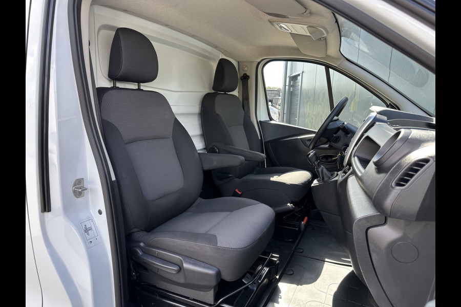 Renault Trafic 2.0 dCi 120 PK / L1H1 / 1e EIG. / **INRICHTING** / TREKHAAK / AIRCO / CRUISE / LED KOPLAMPEN