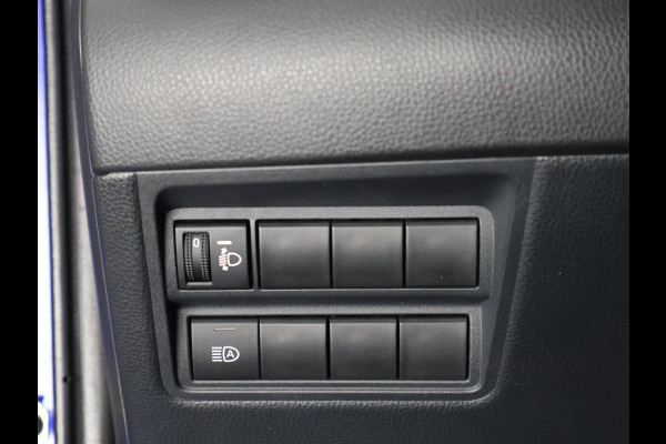 Toyota Yaris Cross 1.5 Hybrid 130 Executive Bi-Tone | HUD | Parkeersensoren | Stuur- & Stoelverwarming | Navigatie | BSM