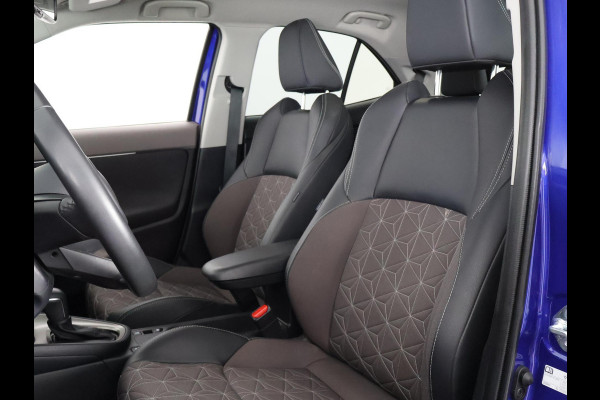 Toyota Yaris Cross 1.5 Hybrid 130 Executive Bi-Tone | HUD | Parkeersensoren | Stuur- & Stoelverwarming | Navigatie | BSM