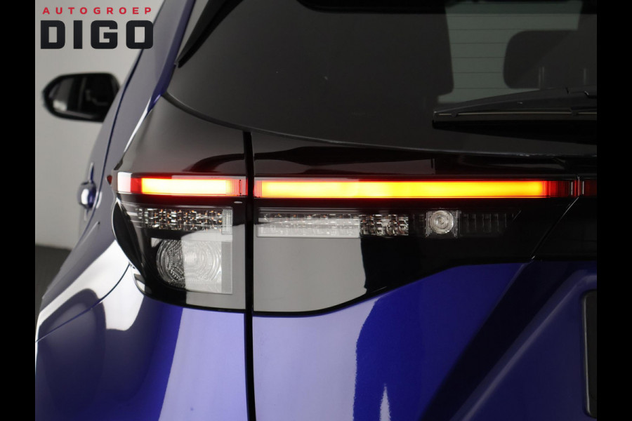 Toyota Yaris Cross 1.5 Hybrid 130 Executive Bi-Tone | HUD | Parkeersensoren | Stuur- & Stoelverwarming | Navigatie | BSM