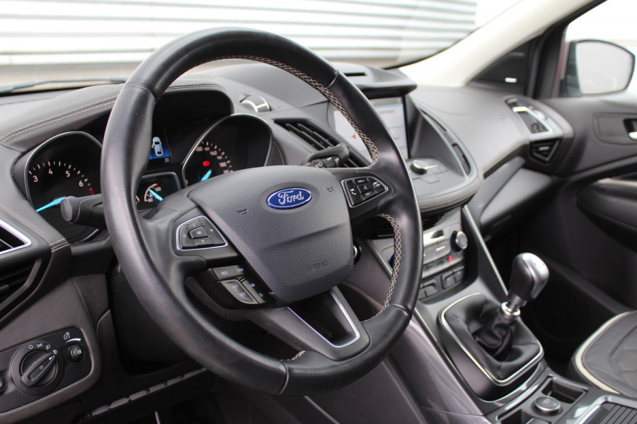 Ford Kuga 1.5 EcoBoost 150PK Vignale | Trekhaak | Sony | Leder | Camera | Stoelverwarming