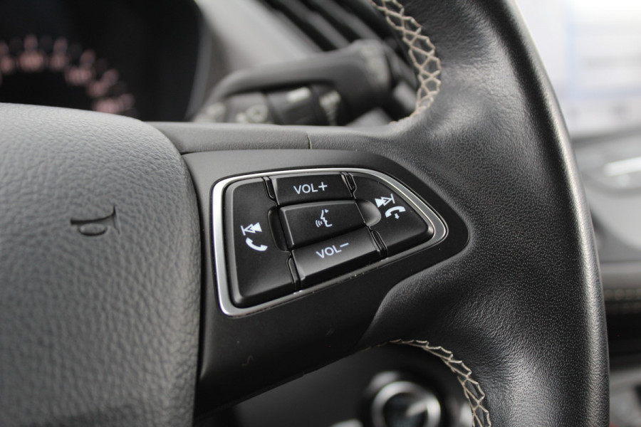 Ford Kuga 1.5 EcoBoost 150PK Vignale | Trekhaak | Sony | Leder | Camera | Stoelverwarming