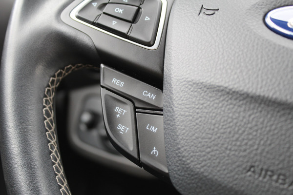 Ford Kuga 1.5 EcoBoost 150PK Vignale | Trekhaak | Sony | Leder | Camera | Stoelverwarming