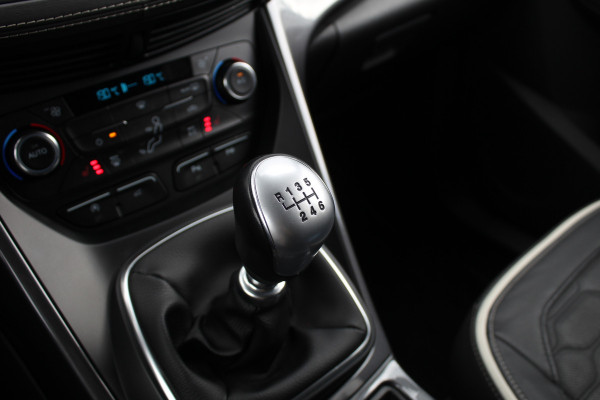 Ford Kuga 1.5 EcoBoost 150PK Vignale | Trekhaak | Sony | Leder | Camera | Stoelverwarming