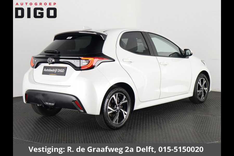 Toyota Yaris 1.5 Hybrid 115 Dynamic Luxury | Stuur- & Stoelverwarming | Parkeersensoren | Adaptieve Cruise Control | BSM