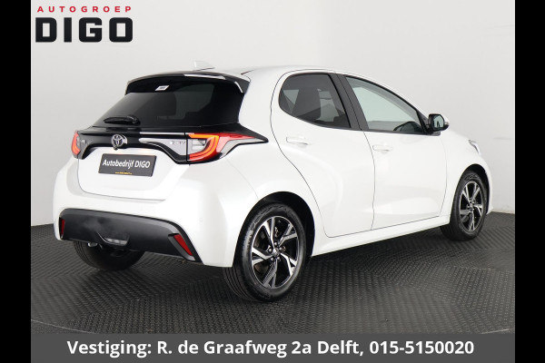 Toyota Yaris 1.5 Hybrid 115 Dynamic Luxury | Stuur- & Stoelverwarming | Parkeersensoren | Adaptieve Cruise Control | BSM