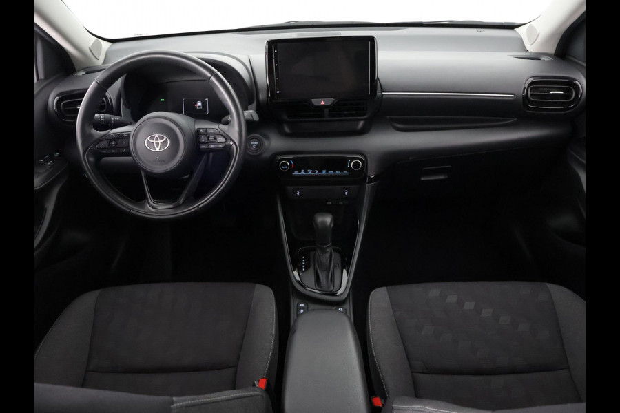 Toyota Yaris 1.5 Hybrid 115 Dynamic Luxury | Stuur- & Stoelverwarming | Parkeersensoren | Adaptieve Cruise Control | BSM