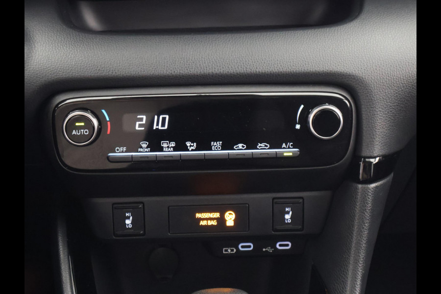 Toyota Yaris 1.5 Hybrid 115 Dynamic Luxury | Stuur- & Stoelverwarming | Parkeersensoren | Adaptieve Cruise Control | BSM