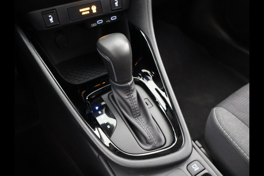 Toyota Yaris 1.5 Hybrid 115 Dynamic Luxury | Stuur- & Stoelverwarming | Parkeersensoren | Adaptieve Cruise Control | BSM