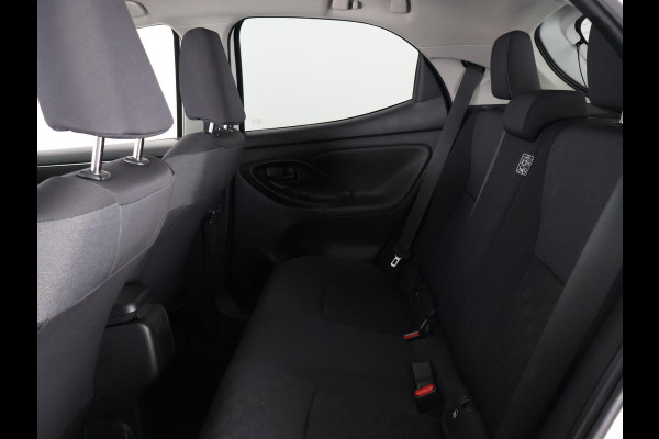 Toyota Yaris 1.5 Hybrid 115 Dynamic Luxury | Stuur- & Stoelverwarming | Parkeersensoren | Adaptieve Cruise Control | BSM