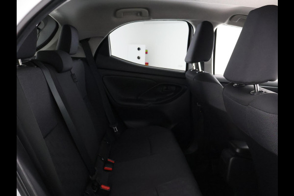 Toyota Yaris 1.5 Hybrid 115 Dynamic Luxury | Stuur- & Stoelverwarming | Parkeersensoren | Adaptieve Cruise Control | BSM