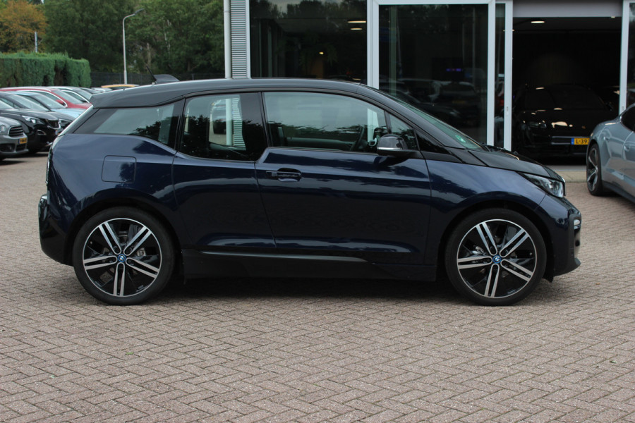 BMW i3 Executive Edition 120Ah 42 kWh / SoH 87,8% / Camera / Navigatie / 20'' / LED / Warmtepomp / Stoelverwarming / DAB / Cruise Control