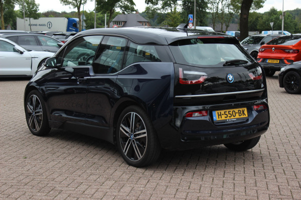 BMW i3 Executive Edition 120Ah 42 kWh / SoH 87,8% / Camera / Navigatie / 20'' / LED / Warmtepomp / Stoelverwarming / DAB / Cruise Control