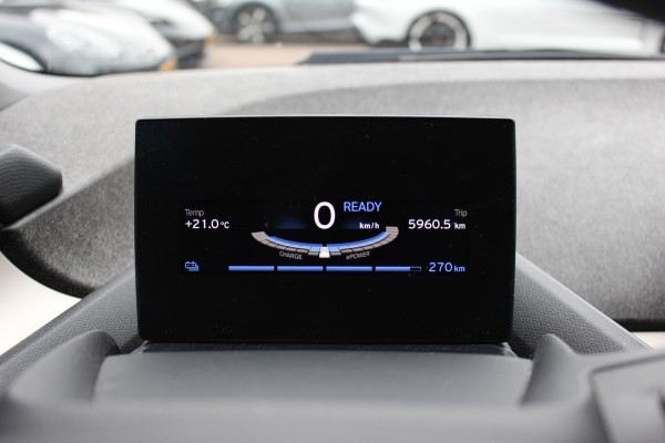 BMW i3 Executive Edition 120Ah 42 kWh / SoH 87,8% / Camera / Navigatie / 20'' / LED / Warmtepomp / Stoelverwarming / DAB / Cruise Control