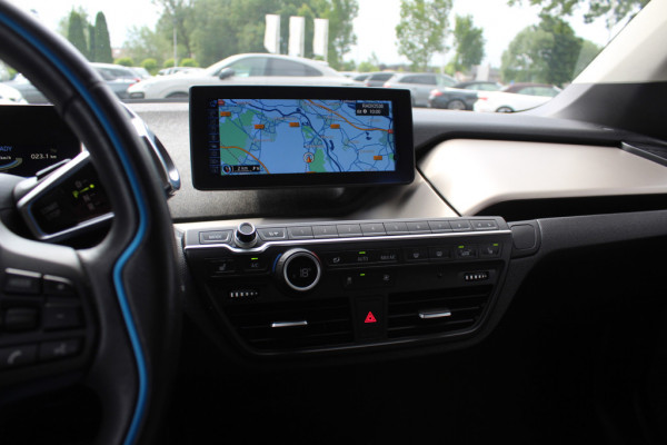 BMW i3 Executive Edition 120Ah 42 kWh / SoH 87,8% / Camera / Navigatie / 20'' / LED / Warmtepomp / Stoelverwarming / DAB / Cruise Control