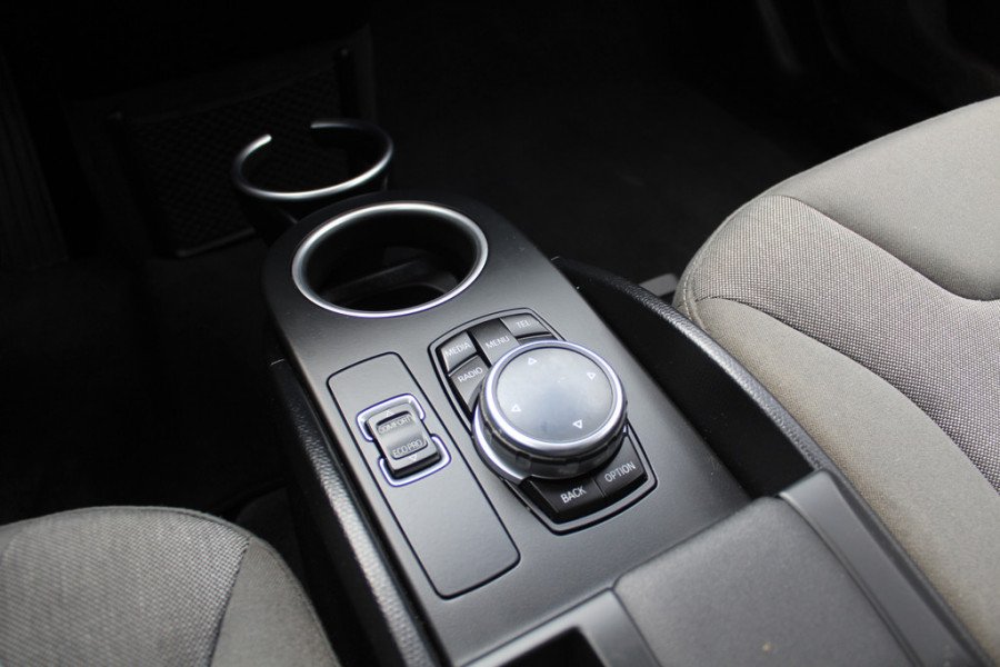 BMW i3 Executive Edition 120Ah 42 kWh / SoH 87,8% / Camera / Navigatie / 20'' / LED / Warmtepomp / Stoelverwarming / DAB / Cruise Control