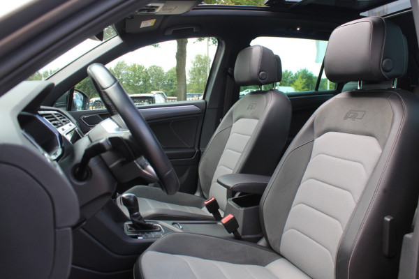 Volkswagen Tiguan 2.0 TSI 4Motion Highline Business R / Trekhaak / Panoramadak / Camera / Head-up / CarPlay / 20'' / Dodehoek / Virtual Cockpit / Stoelverwarming 4x / DAB / ACC