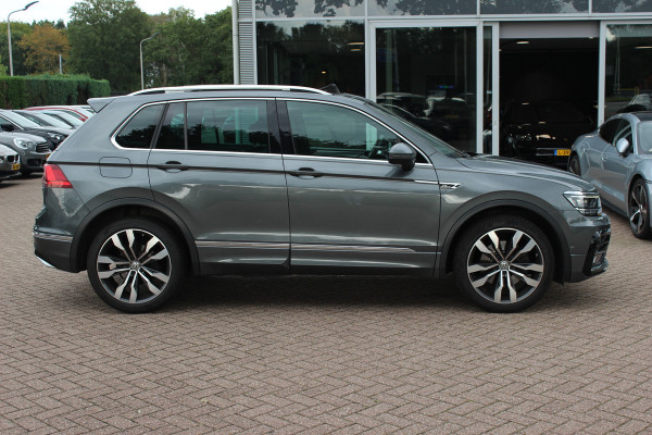 Volkswagen Tiguan 2.0 TSI 4Motion Highline Business R / Trekhaak / Panoramadak / Camera / Head-up / CarPlay / 20'' / Dodehoek / Virtual Cockpit / Stoelverwarming 4x / DAB / ACC