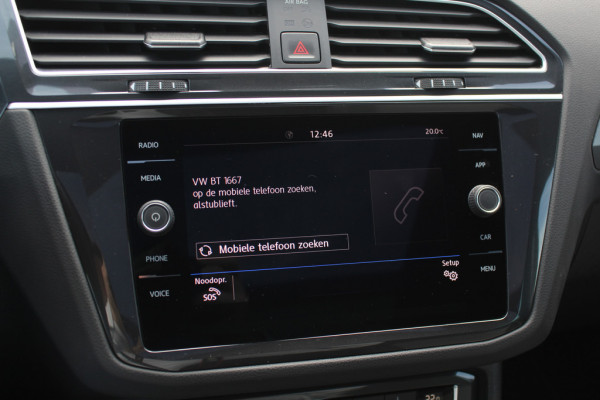 Volkswagen Tiguan 2.0 TSI 4Motion Highline Business R / Trekhaak / Panoramadak / Camera / Head-up / CarPlay / 20'' / Dodehoek / Virtual Cockpit / Stoelverwarming 4x / DAB / ACC