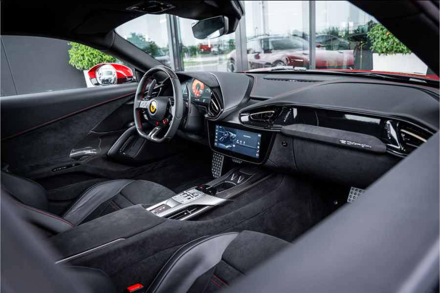 Ferrari 12Cilindri 6.5 V12 - Rosso Imola | Lift | Carbon Interior | Surround View | Electric Seats