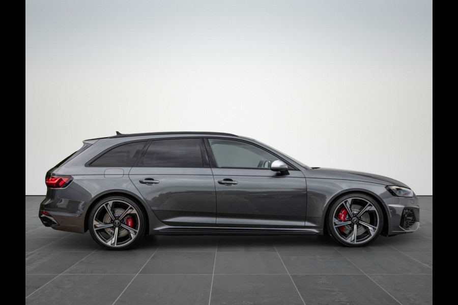 Audi RS4 Avant 2.9 TFSI 450pk Quattro Pano Dynamic B&O 20'' HuD Massage ACC