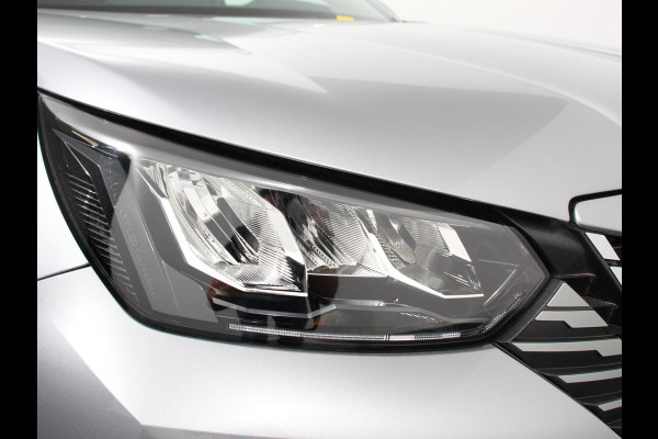 Peugeot e-2008 EV Allure 50 kWh Navigatie Apple Carplay Android Auto Camera Parkeerhulp Adaptive cruise control Dodehoekassistent Full Led Climate Control Virtual Cockpit Lichtmetalen velgen