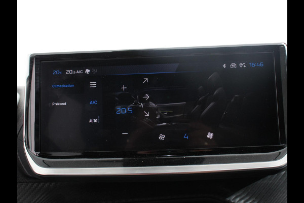 Peugeot e-2008 EV Allure 50 kWh Navigatie Apple Carplay Android Auto Camera Parkeerhulp Adaptive cruise control Dodehoekassistent Full Led Climate Control Virtual Cockpit Lichtmetalen velgen