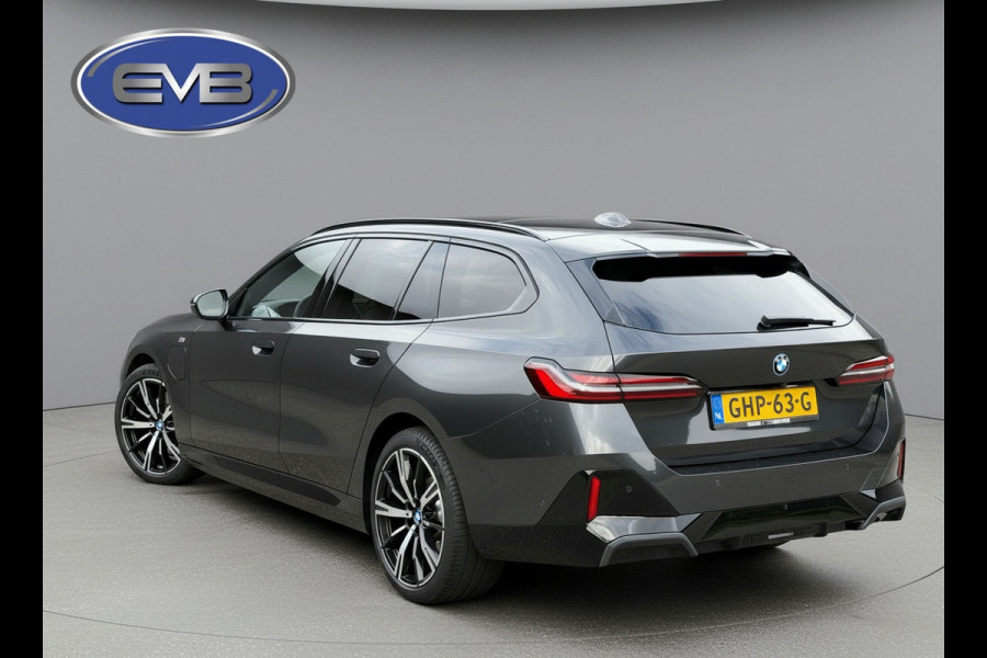 BMW 5 Serie Touring 530e, M sport PRO, ALLE OPTIES, panoramadak, electr bedienbare trekhaak,b&w, nieuwprijs € 98781,- NL auto nap