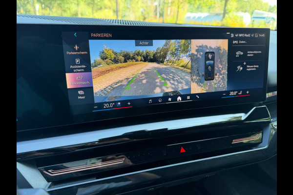 BMW 5 Serie Touring 530e, M sport PRO, ALLE OPTIES, panoramadak, electr bedienbare trekhaak,b&w, nieuwprijs € 98781,- NL auto nap