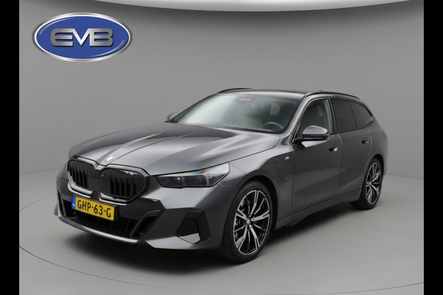 BMW 5 Serie Touring 530e, M sport PRO, ALLE OPTIES, panoramadak, electr bedienbare trekhaak,b&w, nieuwprijs € 98781,- NL auto nap
