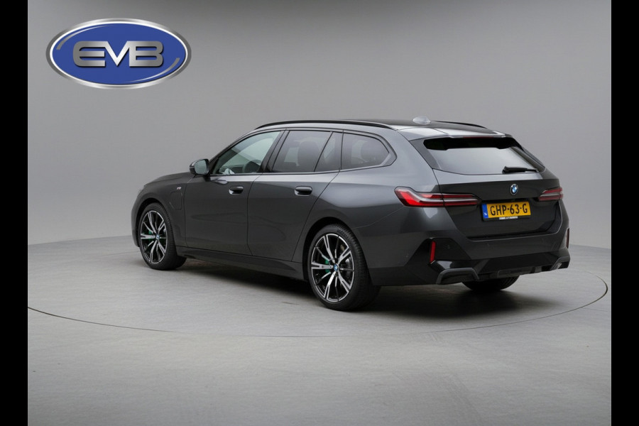 BMW 5 Serie Touring 530e, M sport PRO, ALLE OPTIES, panoramadak, electr bedienbare trekhaak,b&w, nieuwprijs € 98781,- NL auto nap