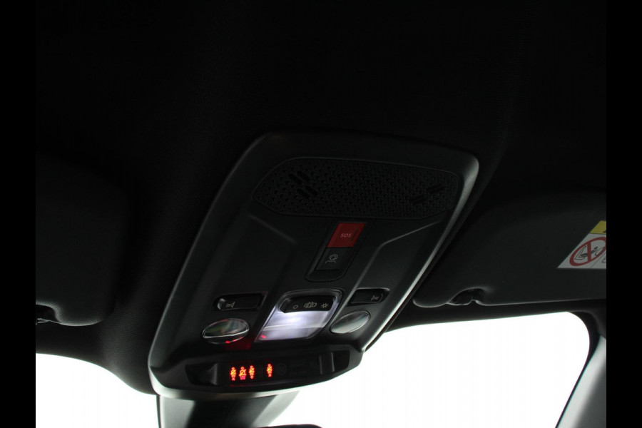 Peugeot e-2008 EV Allure 50 kWh Navigatie Apple Carplay Android Auto Camera Parkeerhulp Adaptive cruise control Dodehoekassistent Full Led Climate Control Virtual Cockpit Lichtmetalen velgen