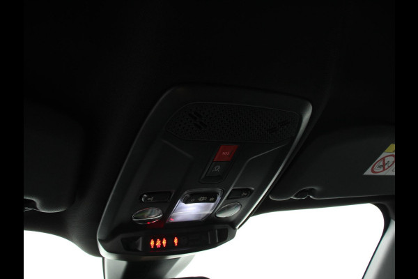 Peugeot e-2008 EV Allure 50 kWh Navigatie Apple Carplay Android Auto Camera Parkeerhulp Adaptive cruise control Dodehoekassistent Full Led Climate Control Virtual Cockpit Lichtmetalen velgen
