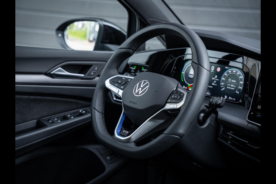 Volkswagen Golf 8.5 1.5 eHybrid GTE - Pano l HUD l 360cam l Dodehoek
