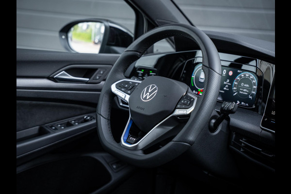 Volkswagen Golf 8.5 1.5 eHybrid GTE - Pano l HUD l 360cam l Dodehoek