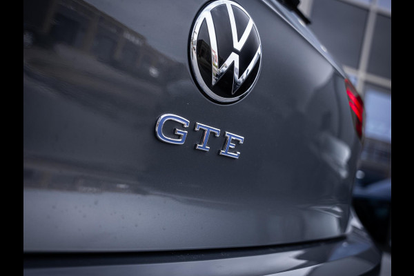 Volkswagen Golf 8.5 1.5 eHybrid GTE - Pano l HUD l 360cam l Dodehoek
