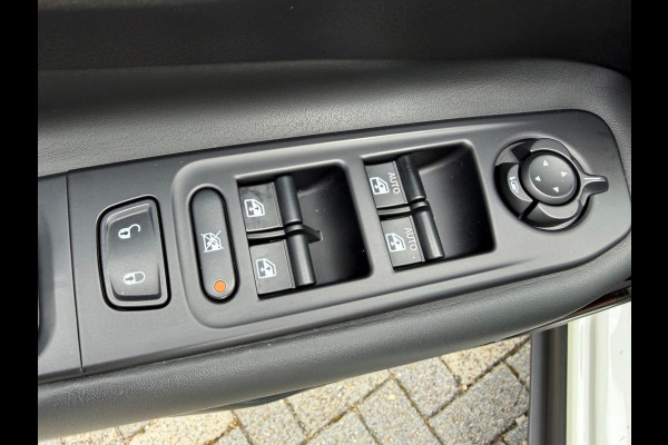 Jeep Renegade 1.4 140pk Limited, CarPlay, Xenon, NAP, KeyLess