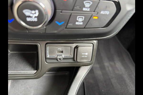 Jeep Renegade 1.4 140pk Limited, CarPlay, Xenon, NAP, KeyLess