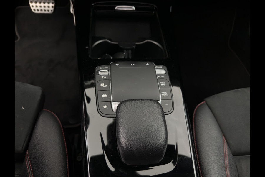 Mercedes-Benz CLA-Klasse Shooting Brake 200 Business Solution AMG (INCL.BTW) Aut. *PANO | LEATHER-MICROFIBRE | FULL-LED | HEATED-SPORTSEATS | AMBIENT-LIGHT | DIGI-COCKPIT | DAB+ | NAVI-FULLMAP | CAMERA | PRIVACYGLASS | SHIFTPADDLES | 18''ALU*
