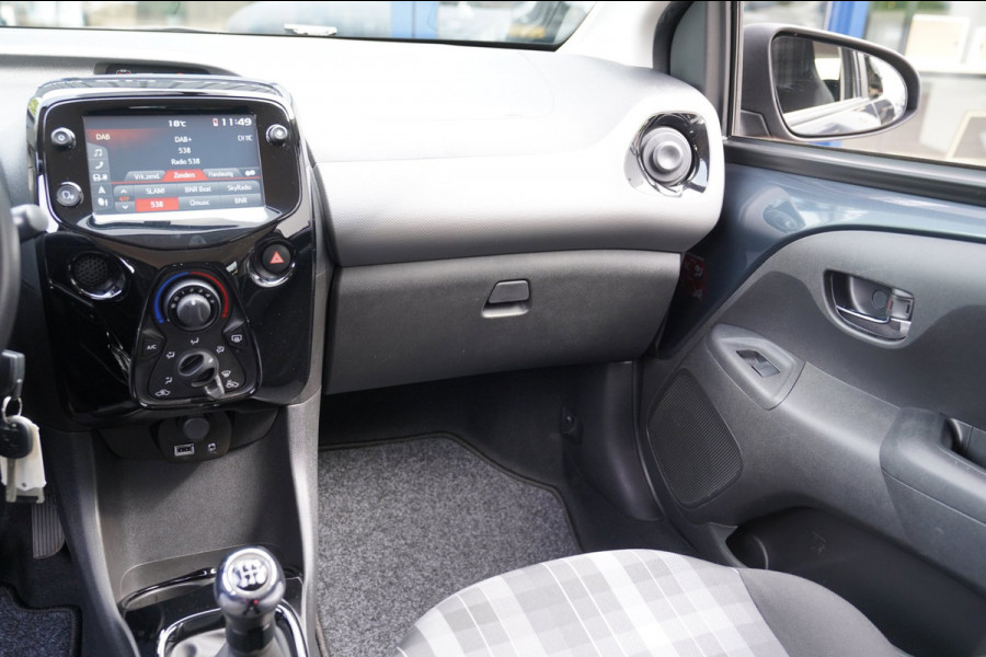 Peugeot 108 1.0 e-VTi Allure|Prijs rijklaar incl 12 mnd garantie|Navi Bluetooth Lmv