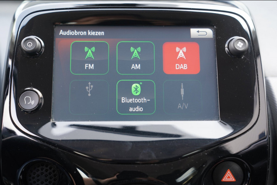 Peugeot 108 1.0 e-VTi Allure|Prijs rijklaar incl 12 mnd garantie|Navi Bluetooth Lmv