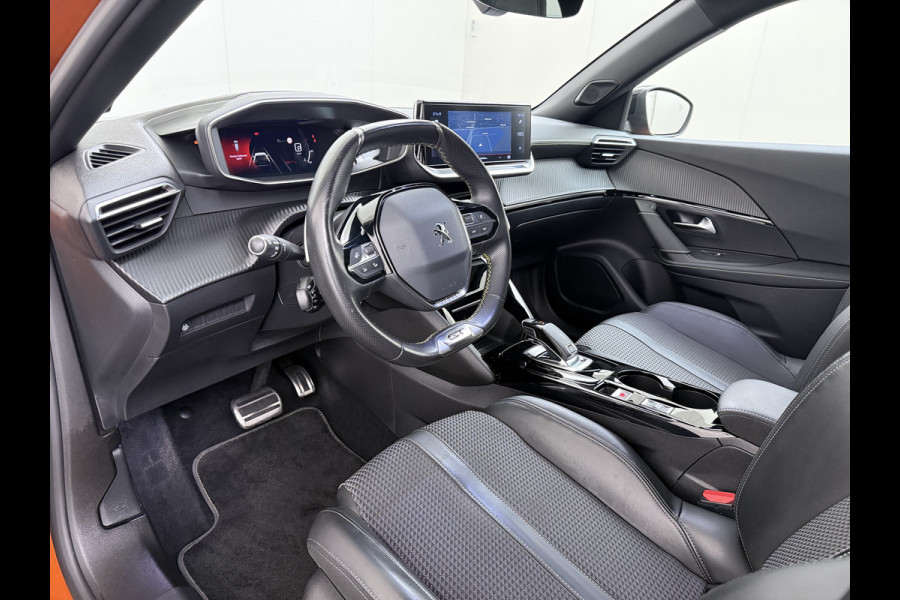 Peugeot 2008 131PK Automaat GT-Line 360°Camera Virtual Cockpit 3D-Navi Keyless Ecc Apple Carplay Android Auto Pdc Dodehoekbewaking Regen-Lichtsensor Cruise Control DAB+ Privacy Glas Lmv Led Isofix Lane Assist Bluetooth Dealeronderhouden Origineel Nederlandse Auto