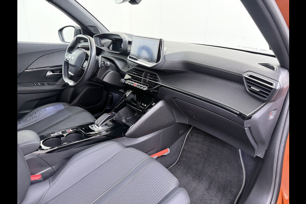 Peugeot 2008 131PK Automaat GT-Line 360°Camera Virtual Cockpit 3D-Navi Keyless Ecc Apple Carplay Android Auto Pdc Dodehoekbewaking Regen-Lichtsensor Cruise Control DAB+ Privacy Glas Lmv Led Isofix Lane Assist Bluetooth Dealeronderhouden Origineel Nederlandse Auto