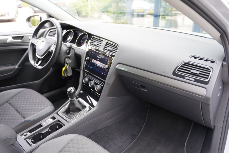 Volkswagen Golf Variant 1.0 TSI Comfortline |Prijs rijklaar incl 12 mnd garantie|Navi Carplay LMV+All-season Pdc