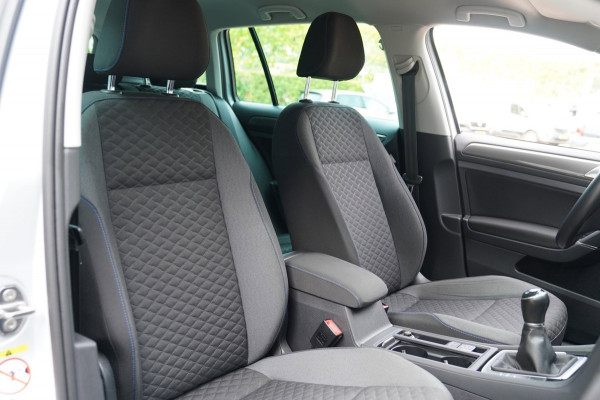 Volkswagen Golf Variant 1.0 TSI Comfortline |Prijs rijklaar incl 12 mnd garantie|Navi Carplay LMV+All-season Pdc