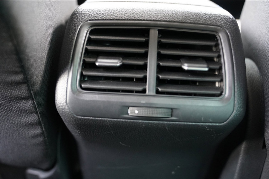 Volkswagen Golf Variant 1.0 TSI Comfortline |Prijs rijklaar incl 12 mnd garantie|Navi Carplay LMV+All-season Pdc