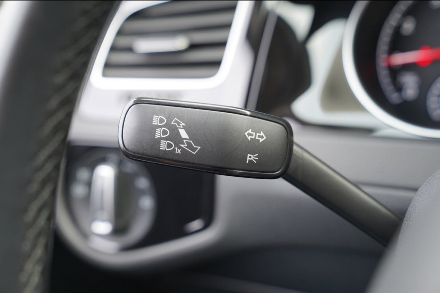 Volkswagen Golf Variant 1.0 TSI Comfortline |Prijs rijklaar incl 12 mnd garantie|Navi Carplay LMV+All-season Pdc