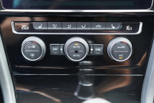 Volkswagen Golf Variant 1.0 TSI Comfortline |Prijs rijklaar incl 12 mnd garantie|Navi Carplay LMV+All-season Pdc