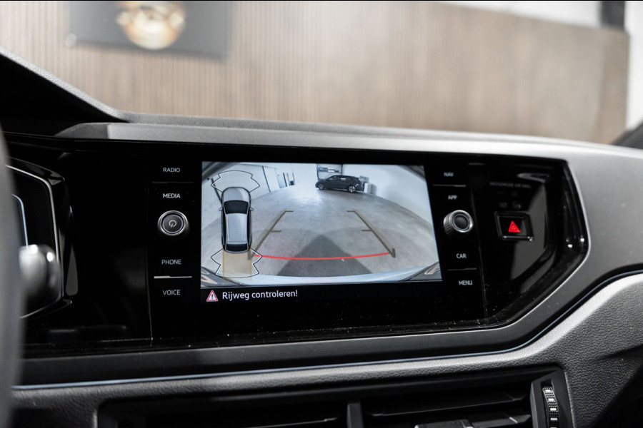 Volkswagen Taigo 1.0 TSI R-Line DSG IQ PANO CAMERA